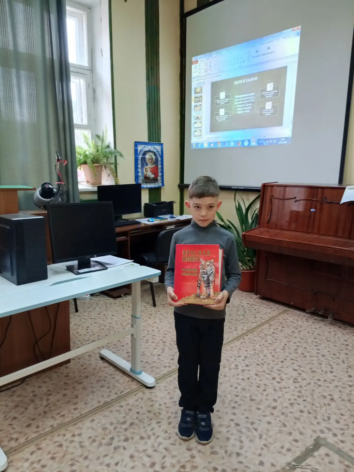 В ГОСТЯХ У КРАСНОЙ КНИГИ: ВСТРЕЧА С ЮНЫМ ИССЛЕДОВАТЕЛЕМ
⁣
В нашем лагере «Ручеёк» прошло необычное и