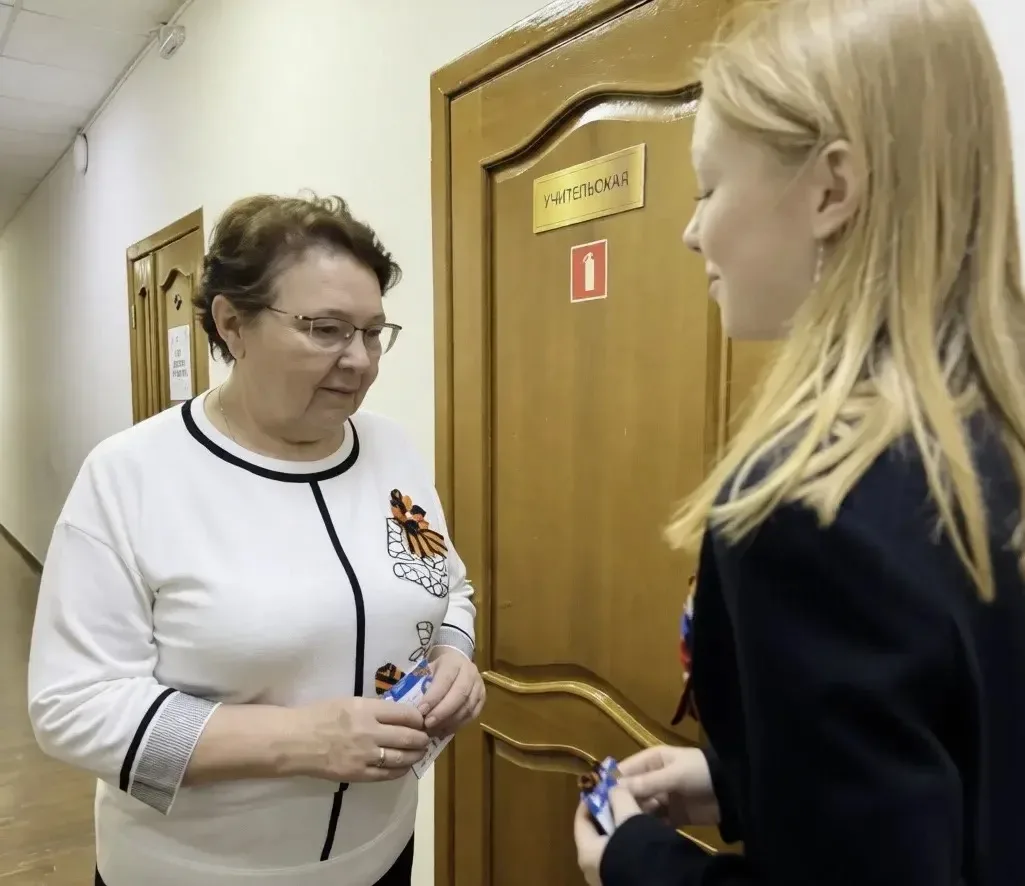 Акция «Георгиевская ленточка»  🕊 В преддверии Дня Победы ученики нашей школы с особым трепетом дарил