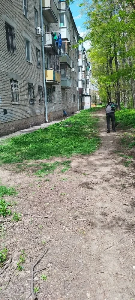 27.04.2026 г. на МКД г. Ростов-на-Дону, ул. Еременко, д. 38/1 произвели покос травы