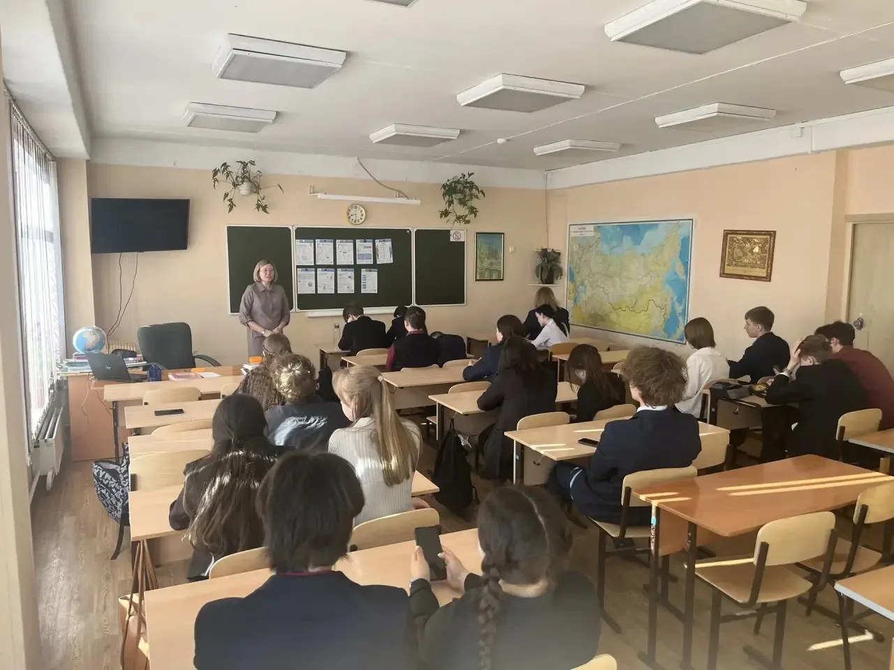 Учимся думать как инвесторы с детства!  Наши девятиклассники — уже не дети, но ещё не взрослые, а во