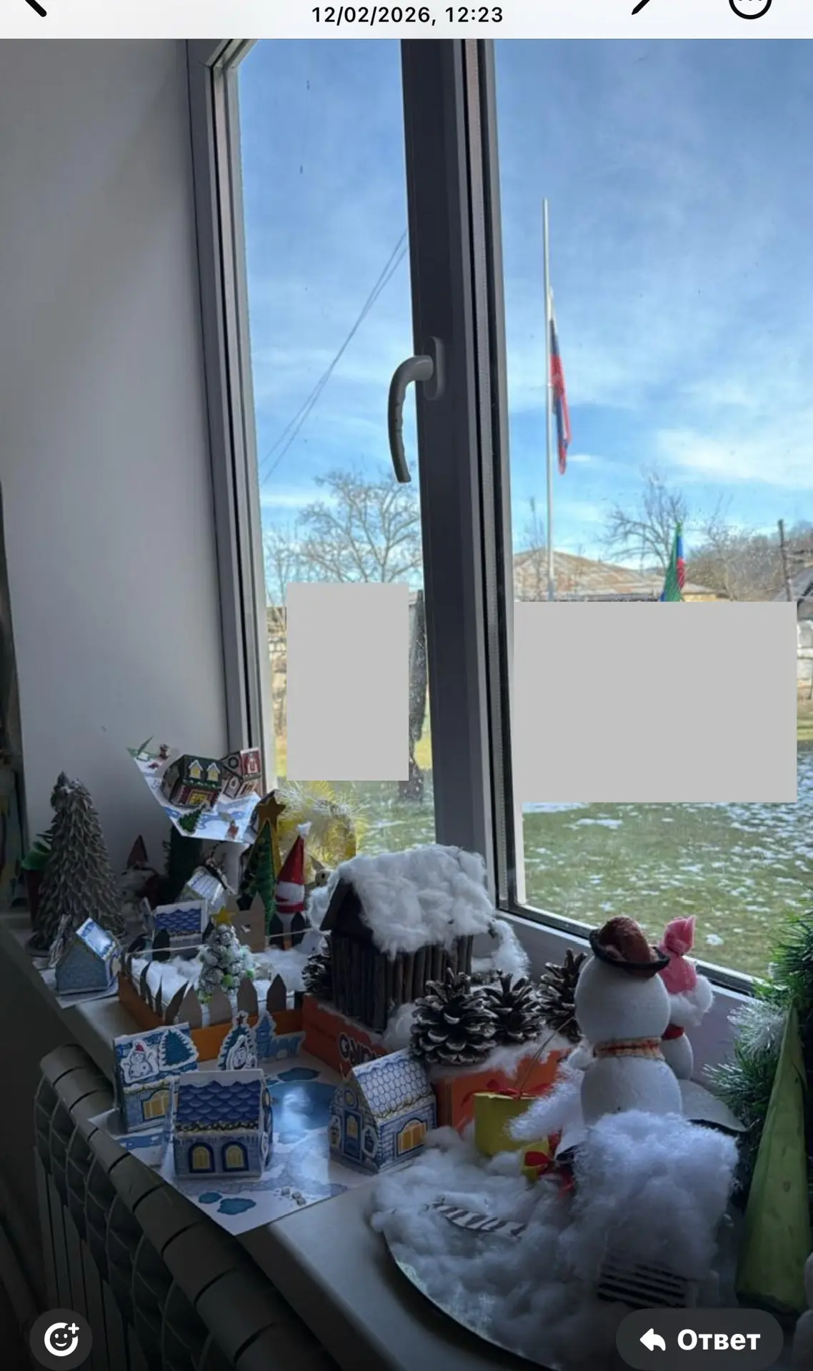 🎄 В канун Нового года по традиции в нашей школе прошла выставка поделок "Новогодние фа...