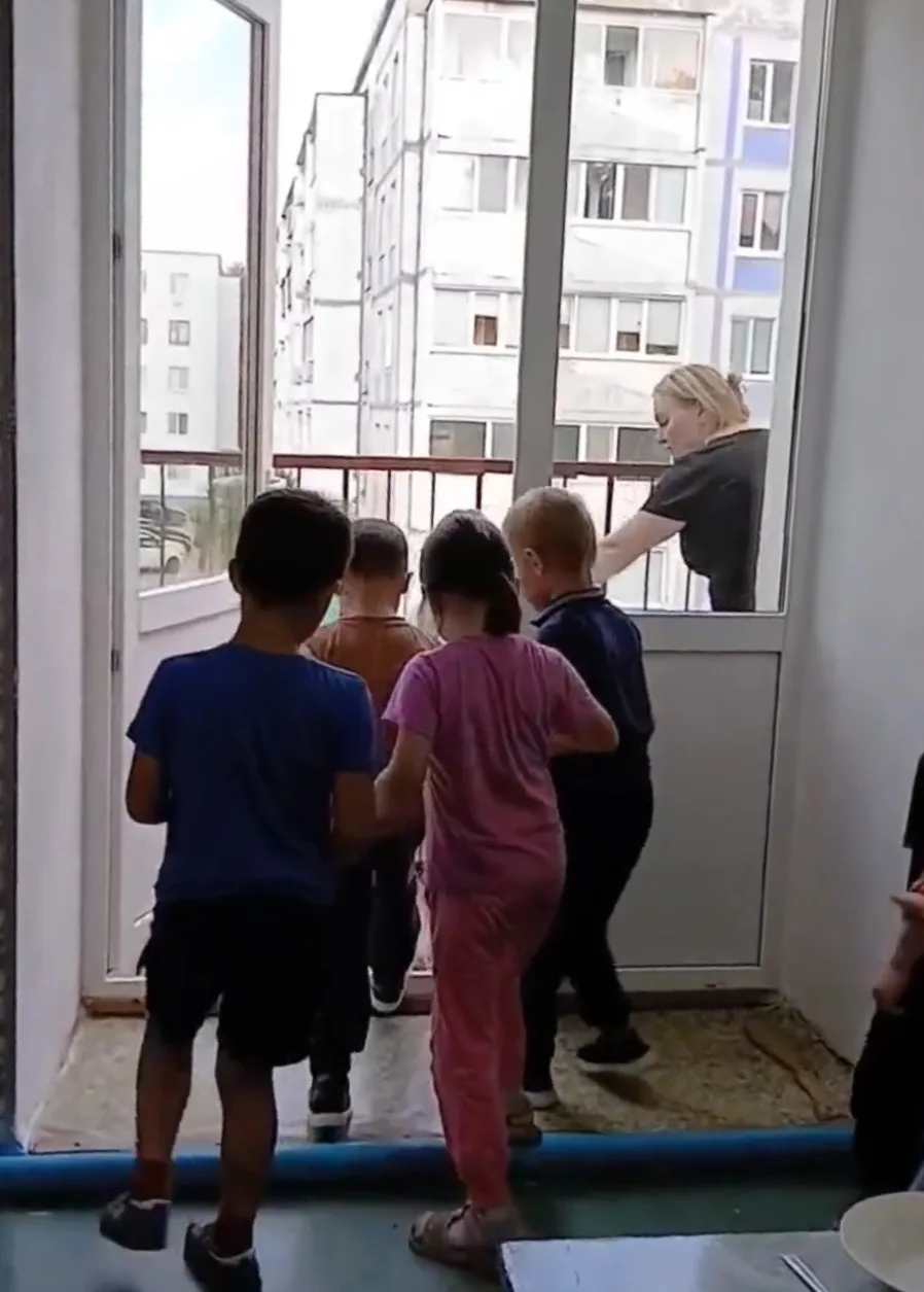 19 августа в нашем саду прошли учения по отработке сценариев действий сотрудников охран...