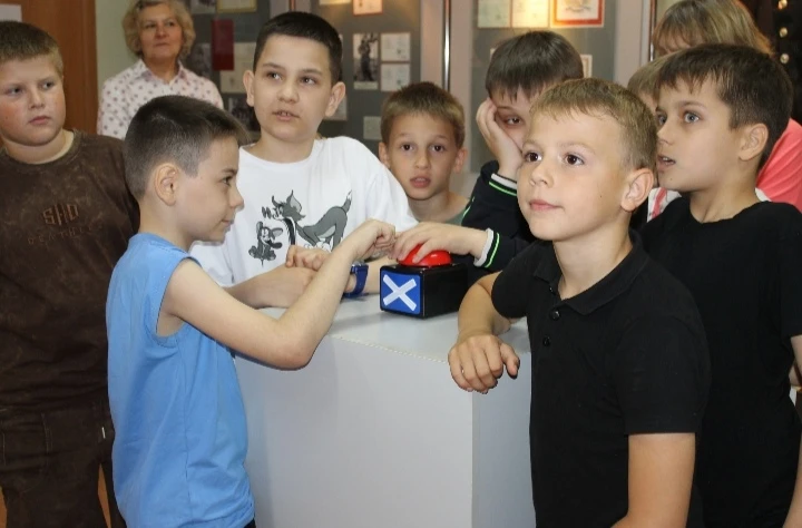 🎈 День защиты детей в музее! 
Наступило долгожданное лето, а вместе с ним — пора каникул. Чтобы про