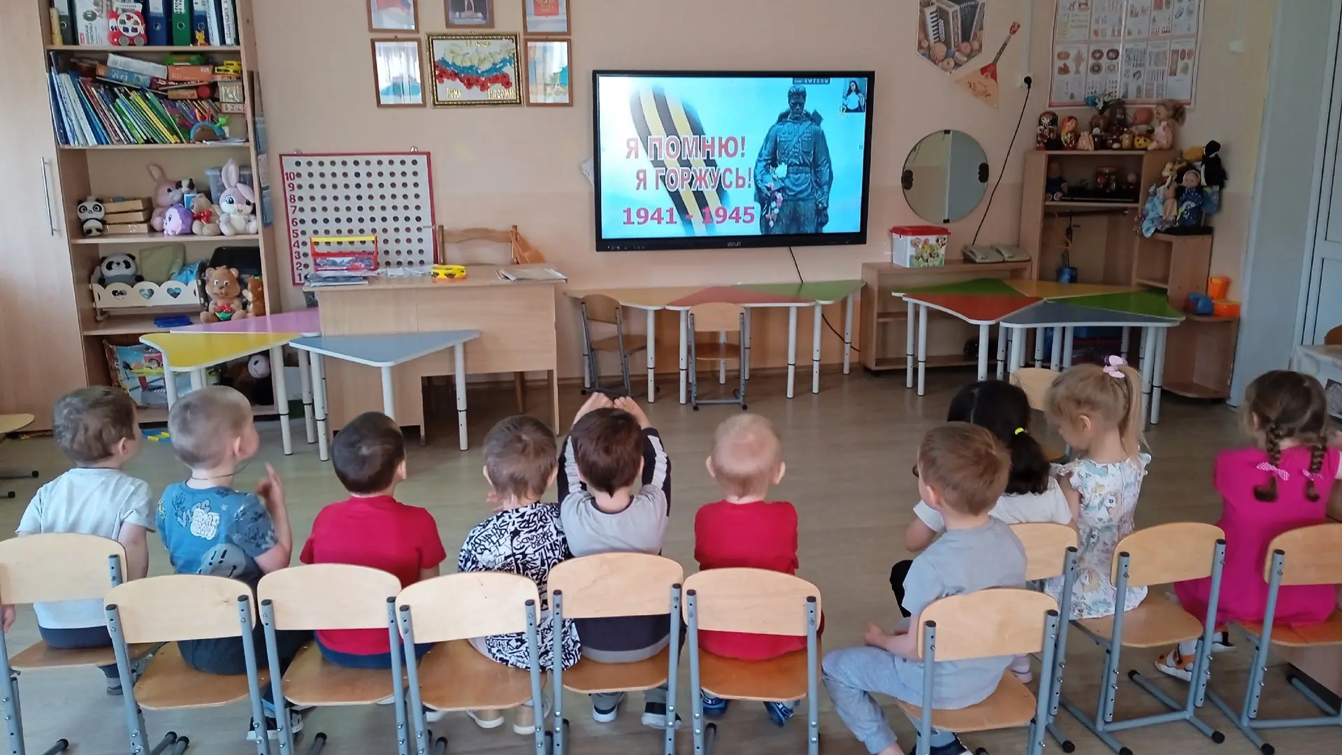 Сегодня в нашей группе "Ягодка" прошел особенный день — мы отметили День Победы. Для ма...