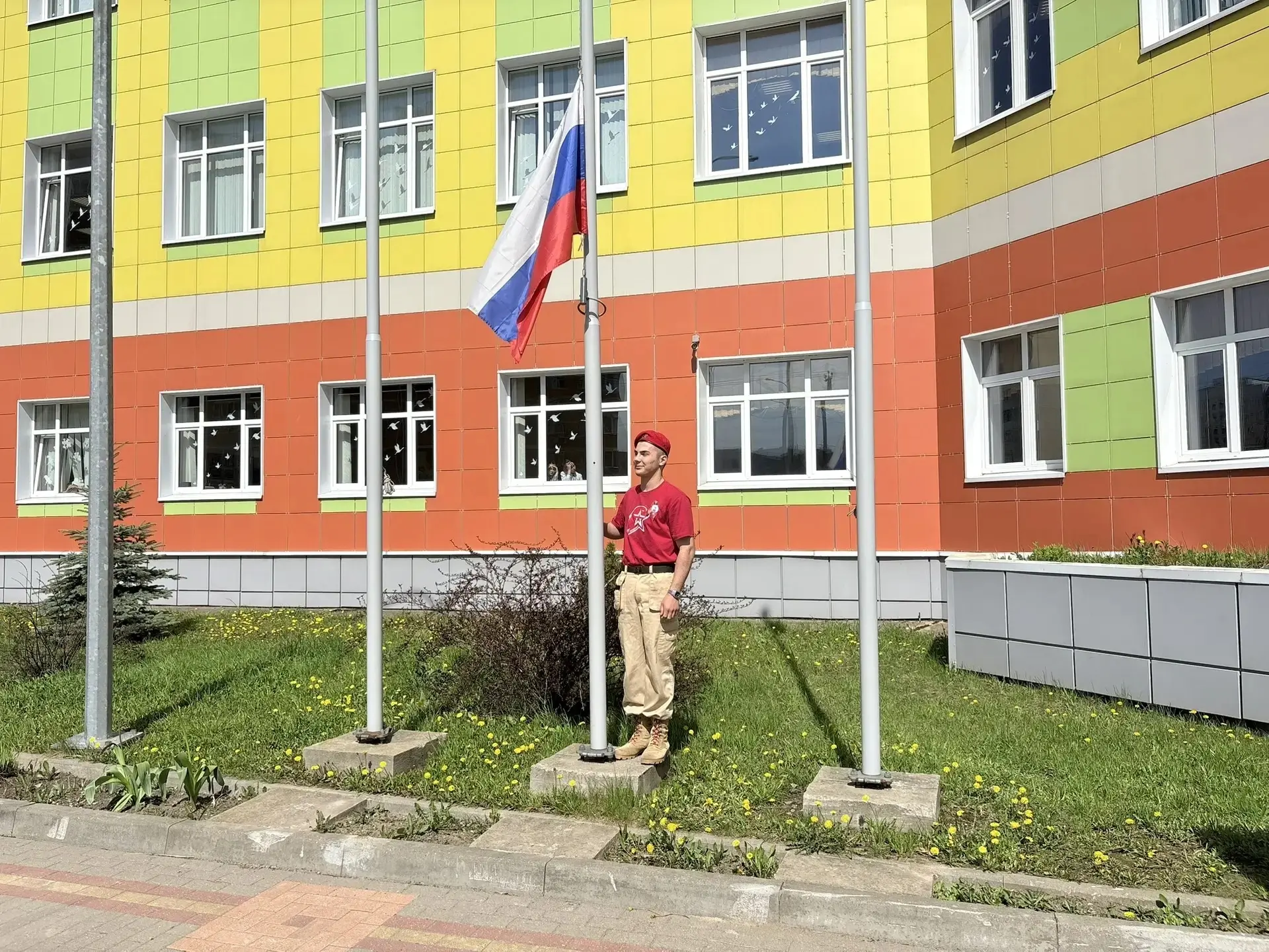 ⭐ ТОРЖЕСТВЕННАЯ ЛИНЕЙКА ПАМЯТИ⭐  🇷🇺Накануне Дня Победы, в школе прошел школьный митинг, посвященный 