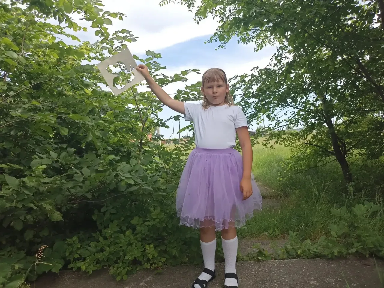 🌿🐞 Наши Ромашки изучали природу через трафарет насекомых: Удивительные открытия! 🦋🌱
👋Привет, до
