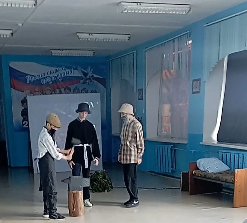 🎤  В рамках празднования Года единства народов России, сегодня в стенах нашей школы состоялась прем