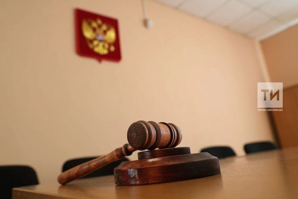 Суд обязал водителя такси компенсировать моральный вред пострадавшим