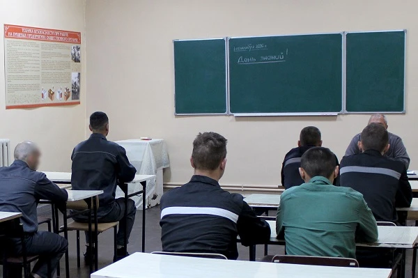 В исправительных учреждениях приступили к профессиональному обучению более 100 осужденных