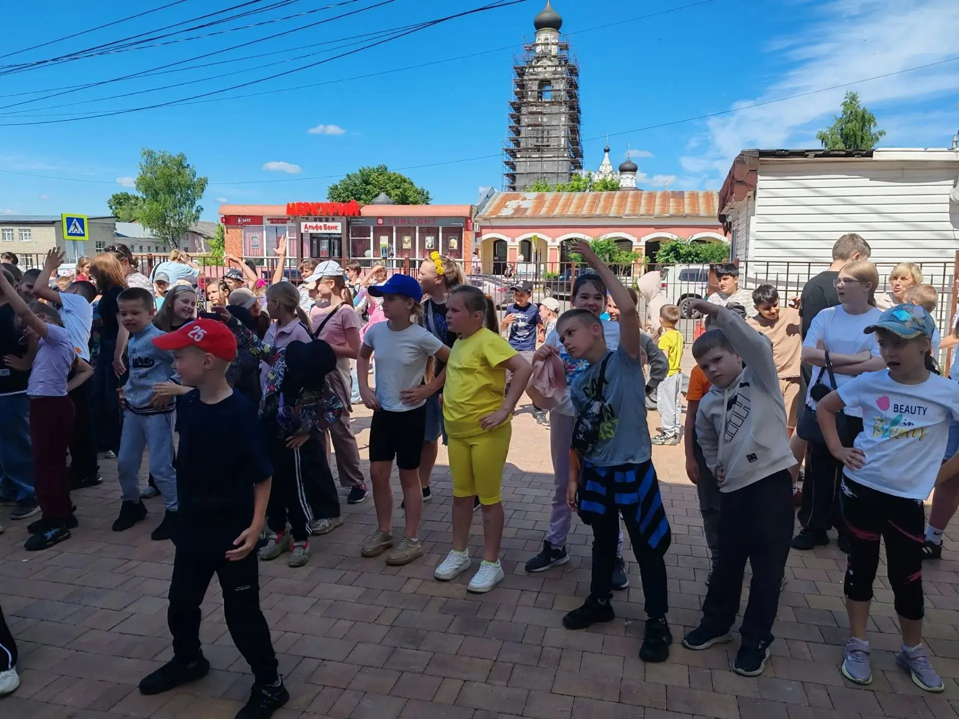 🎶 День музыки в лагере «Солнышко» — море позитива и драйва! 🎶

Сегодня в нашем пришкольном лагере 