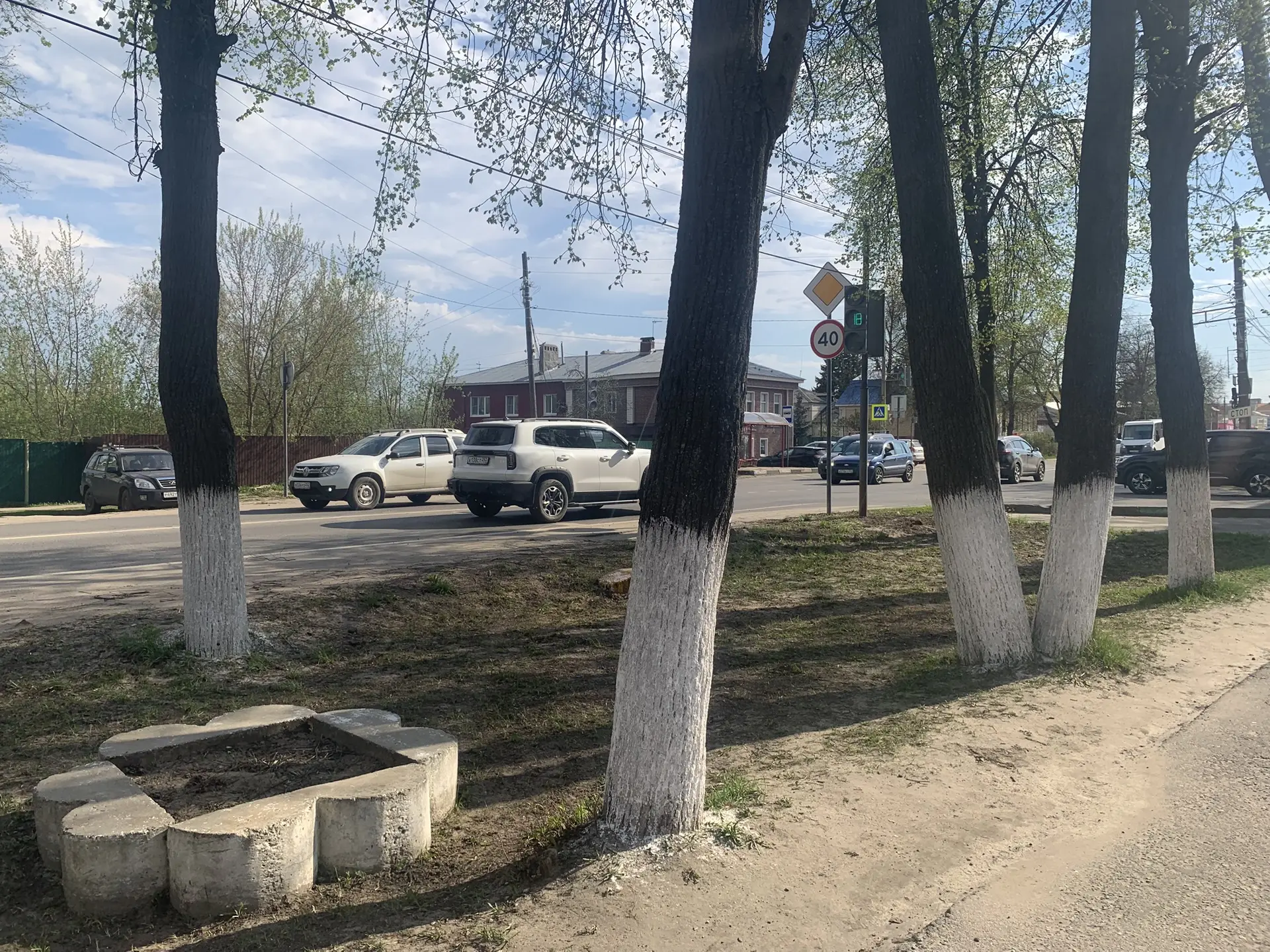 Весне — дорогу, школе — чистоту!