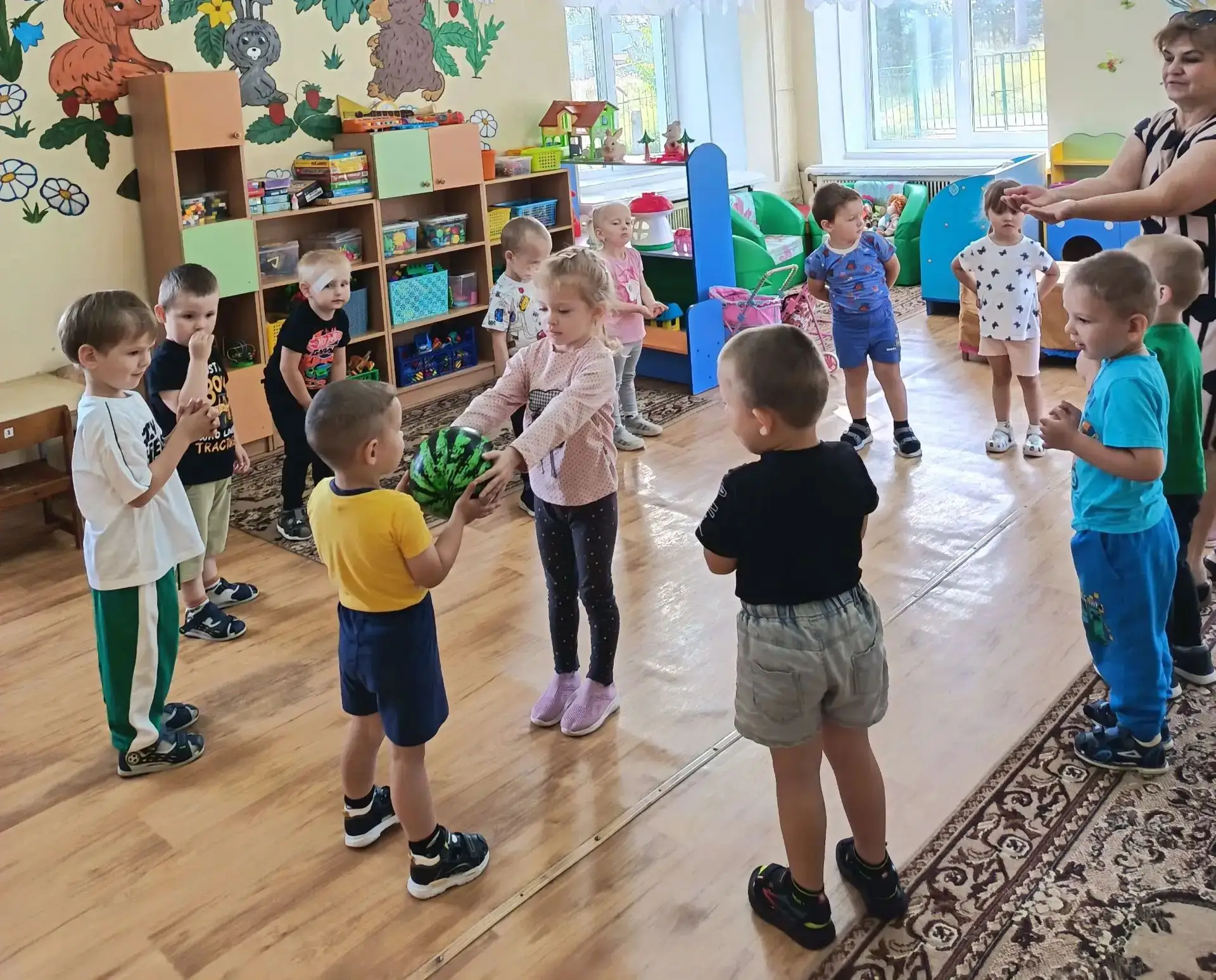 На младшей группе (воспитатель Удалова ММ) День арбуза