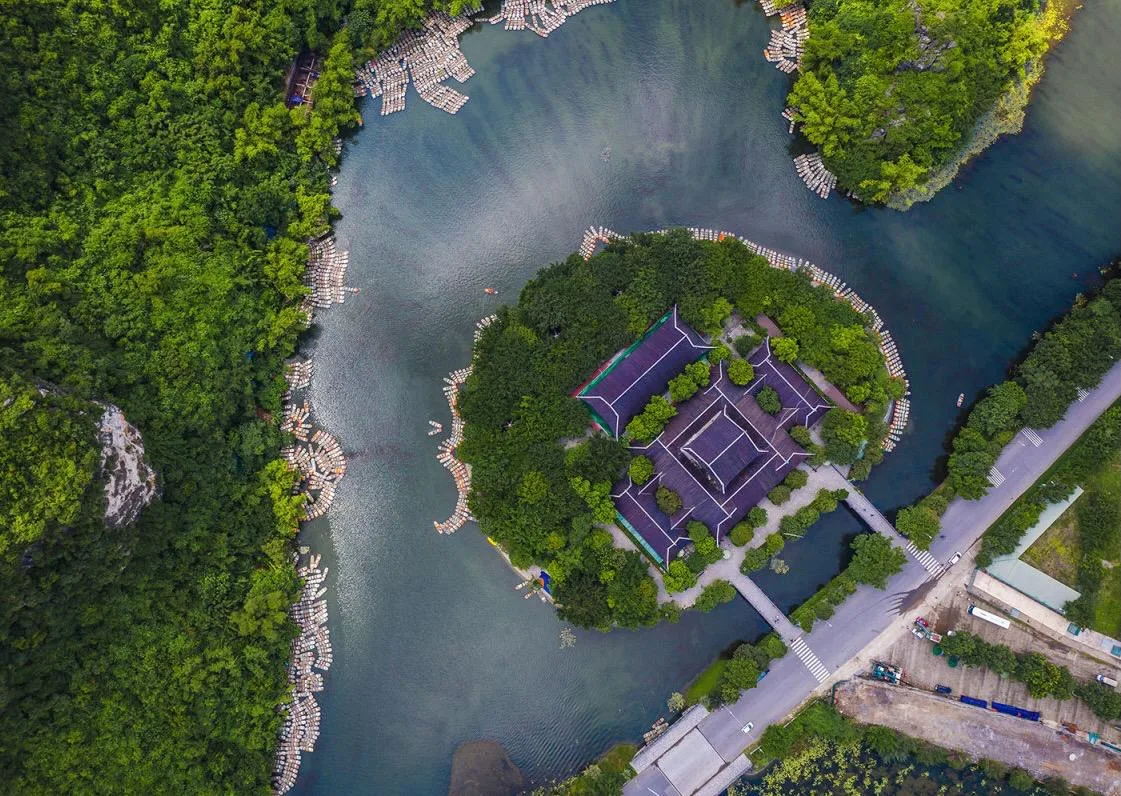 Ландшафтный комплекс Чанган, Вьетнам 🇻🇳  🔹 Это уникальный природный и культурный объект во вьетнамск