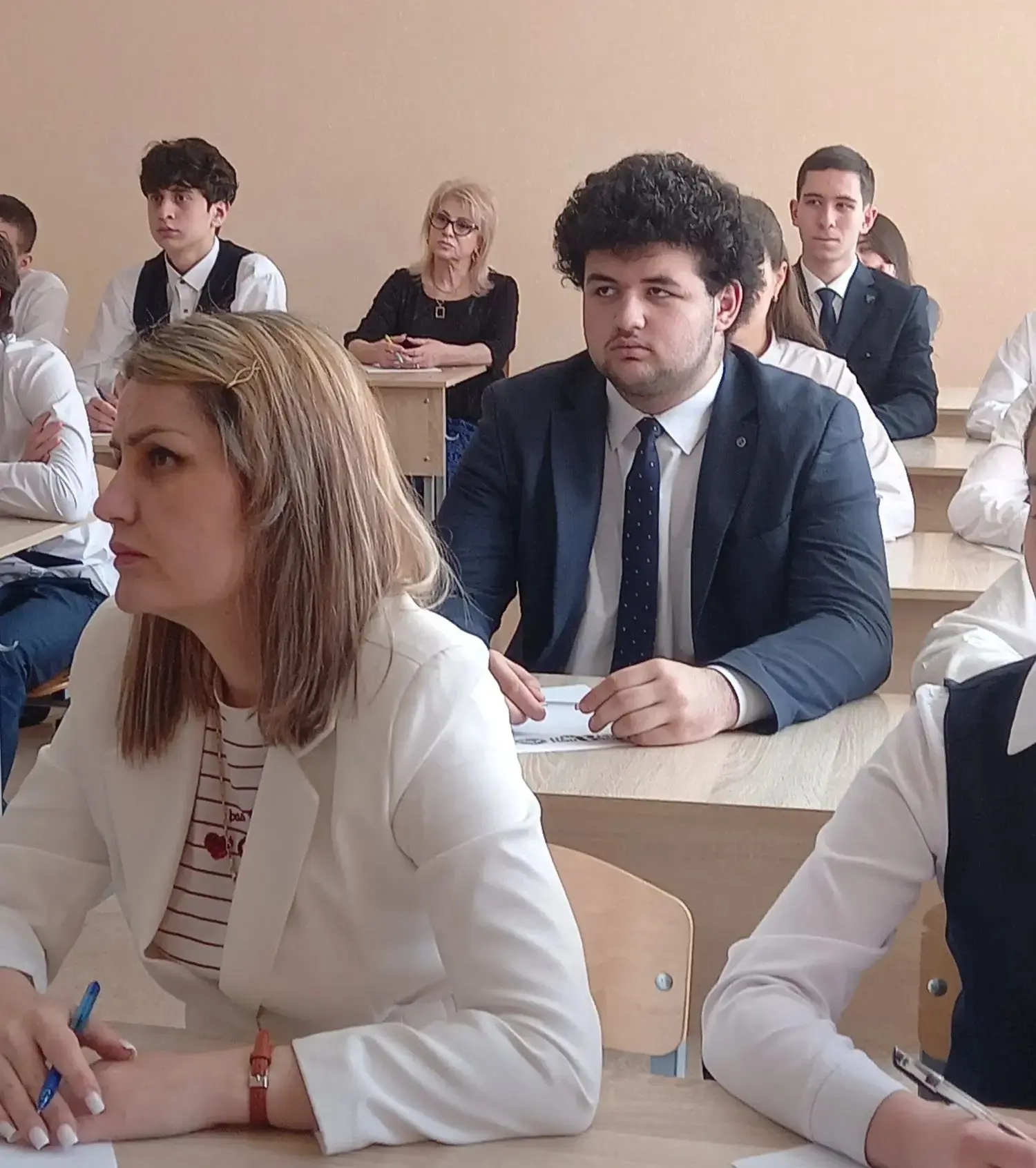 Ежегодно в середине мая,когда наша республика отмечает День осетинского языка,главным д...