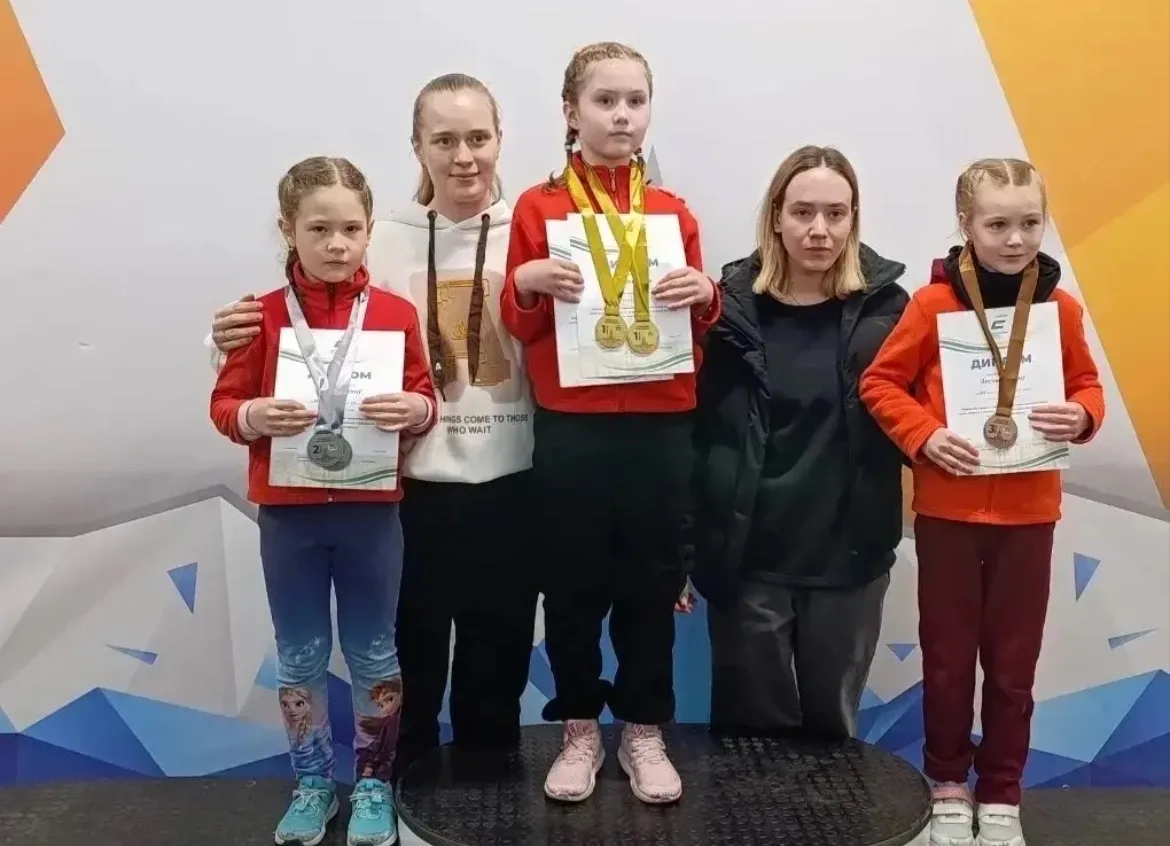 🏆ЮНЫЕ ЧЕМПИОНЫ🏆  🎉В апреле наши ученики вновь доказали, что они — настоящие победители. Спешим подел
