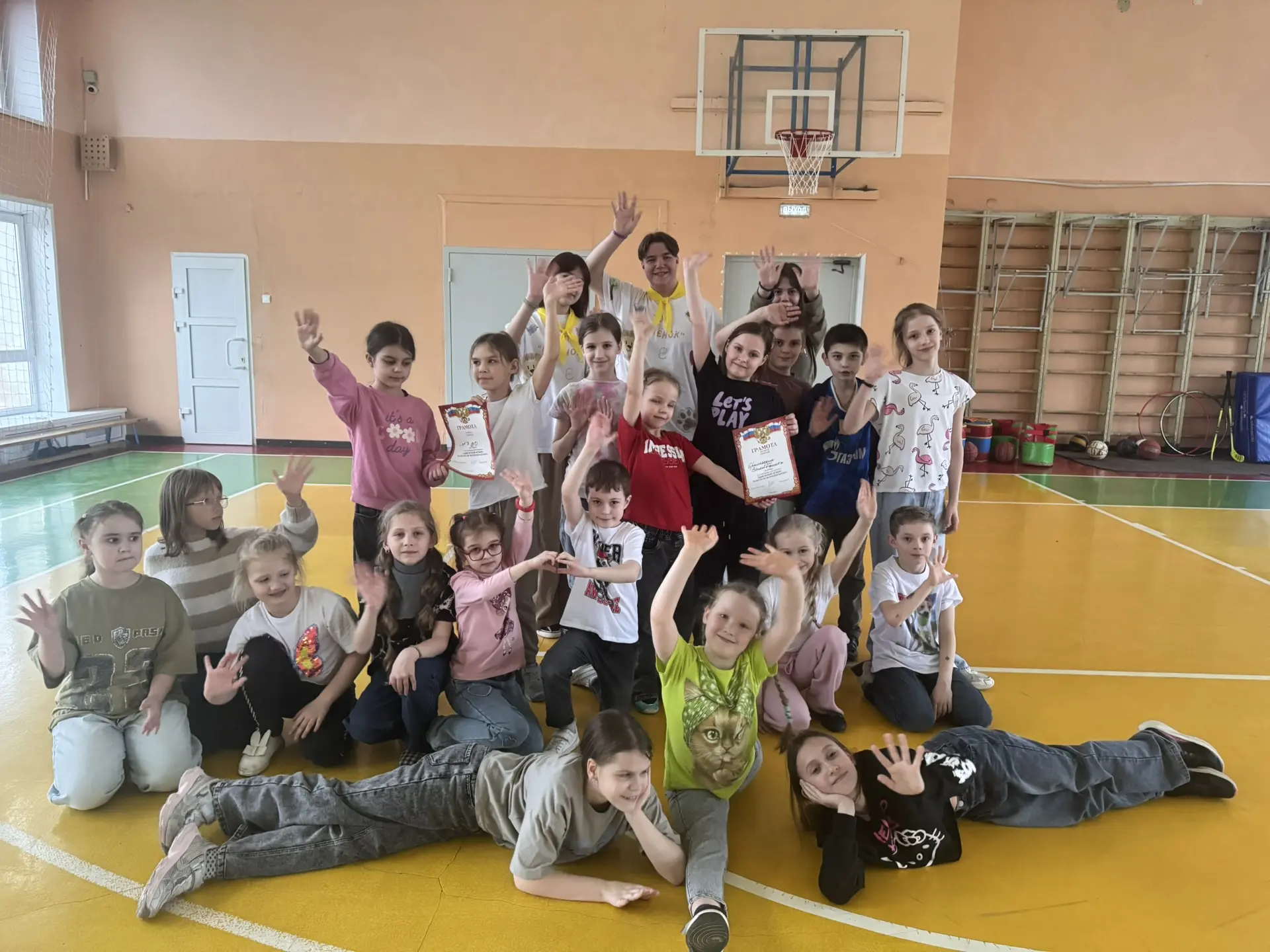🌥 День 4 в лагере: не по погоде, а по настроению!  Сегодняшний день выдался пасмурным, но это точно 