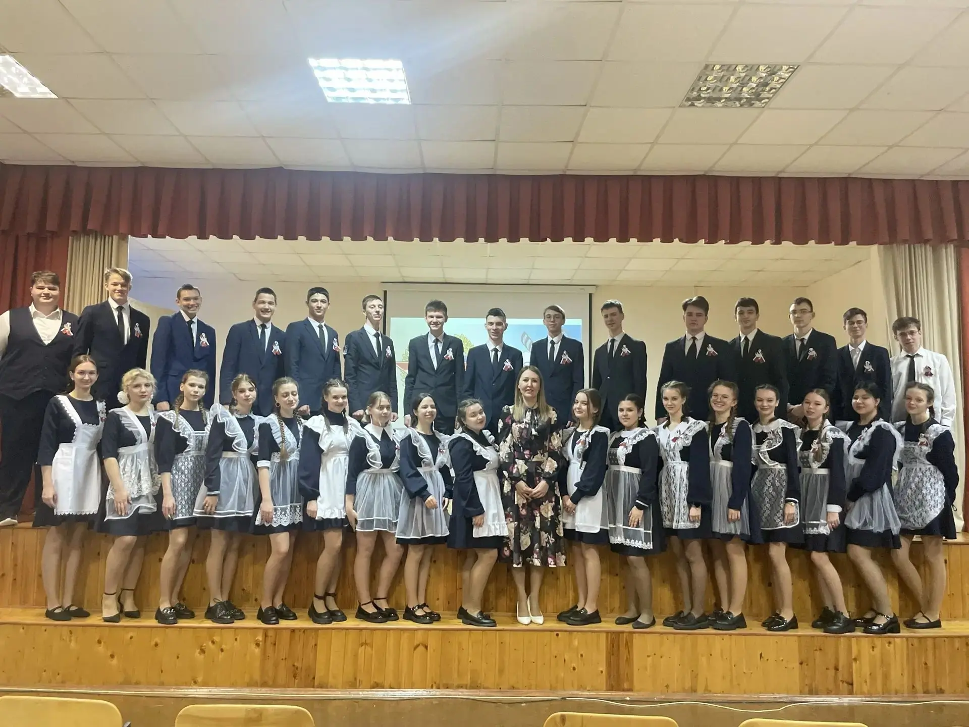Уважаемые родители и ученики! Напоминаем о требованиях к школьной форме на 2026/2027 учебный год.

В