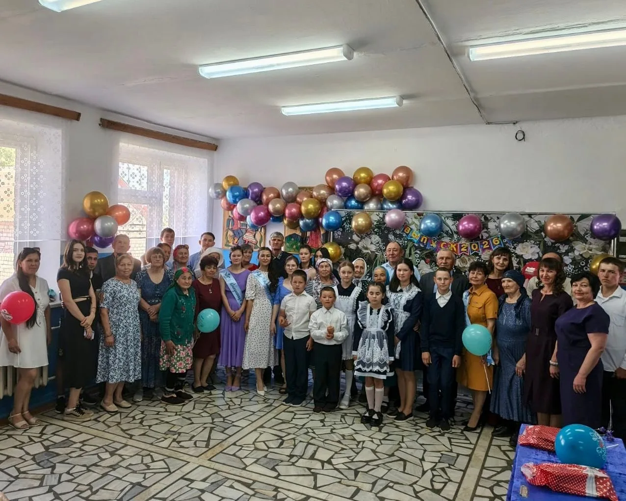 Сегодня в нашей школе прозвенел Последний звонок! 🔔

 Это был особенный день, наполненный трогатель