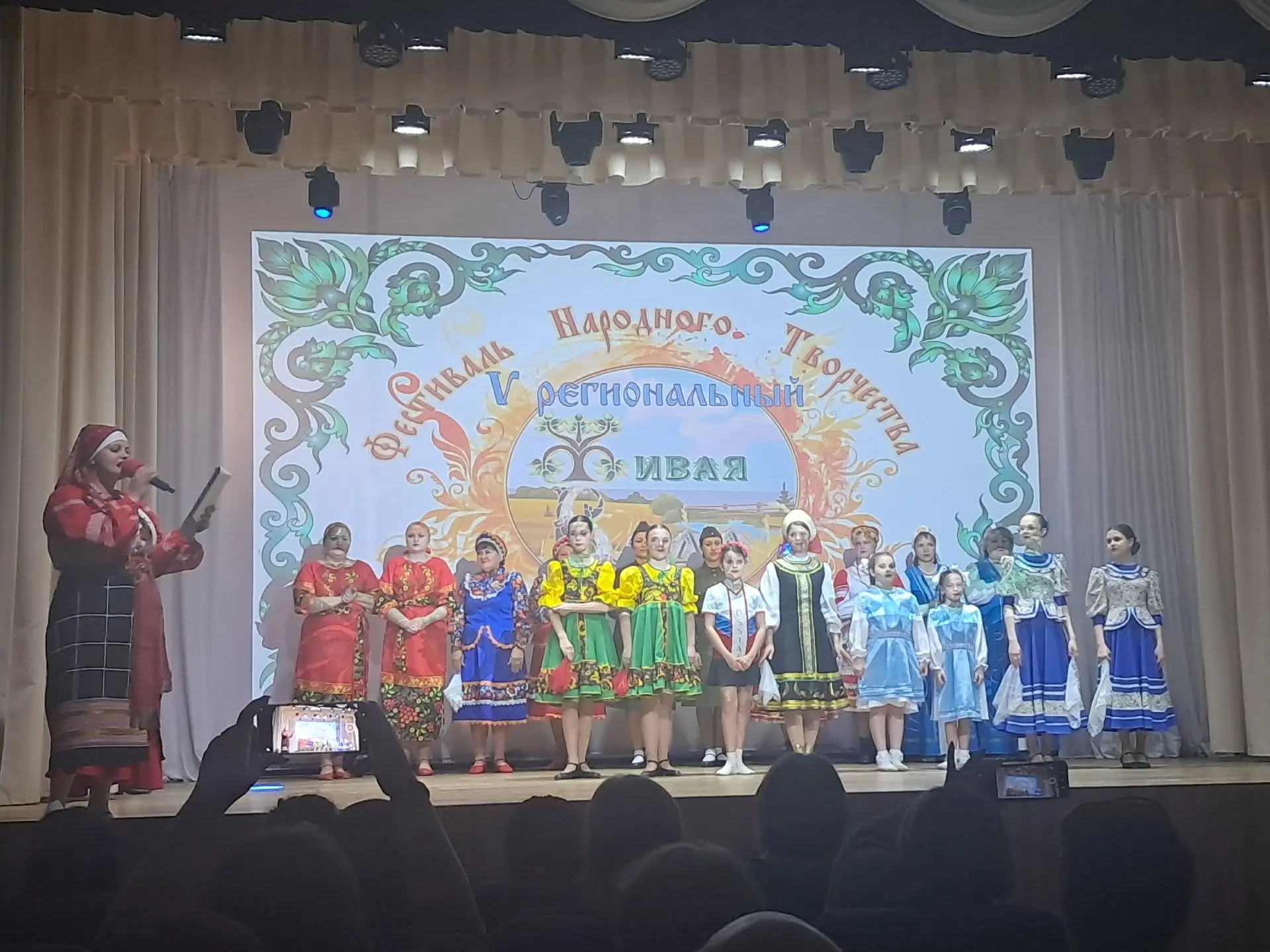 2 мая средняя группа танцевального коллектива «Карусель» стала участницей V регионально...