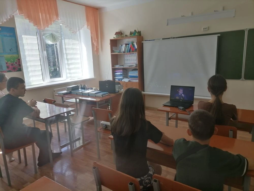 Сегодня ученики нашей школы прикоснулись к скорбной и героической истории Великой Отечественной войн