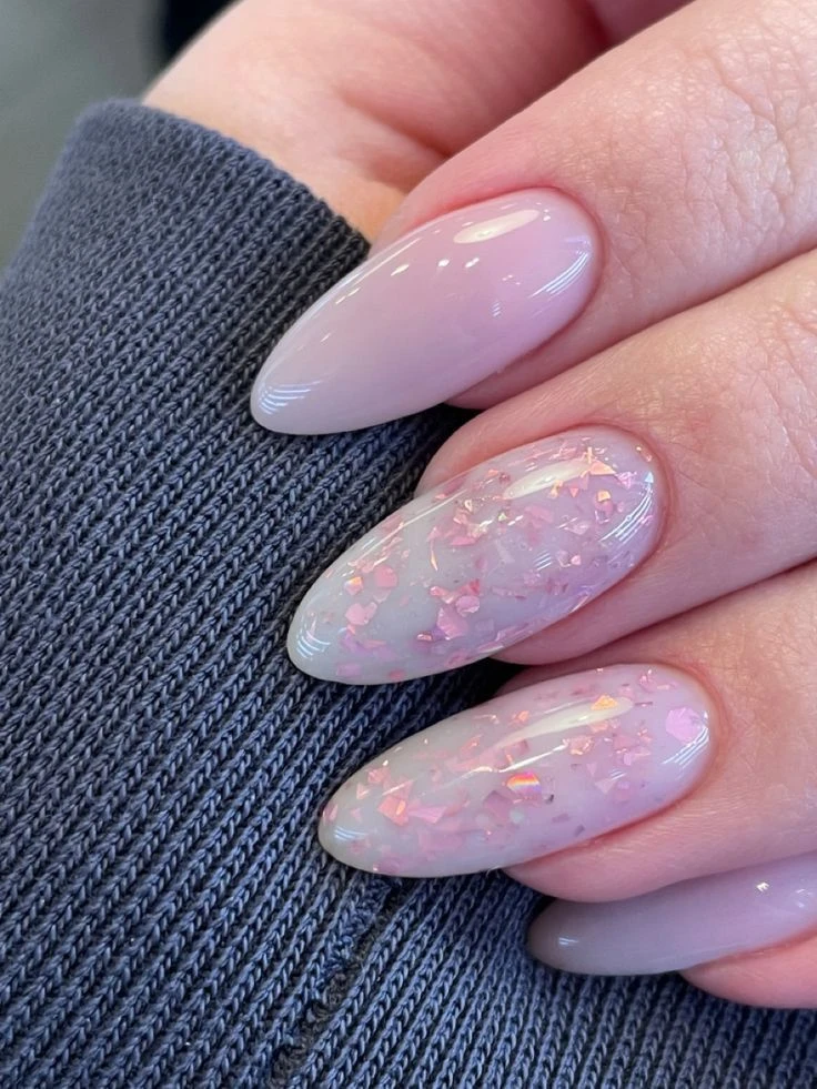 Норм - ❤️
Стрем - 🖤

Подписывайся: Маникюр💅Идеи