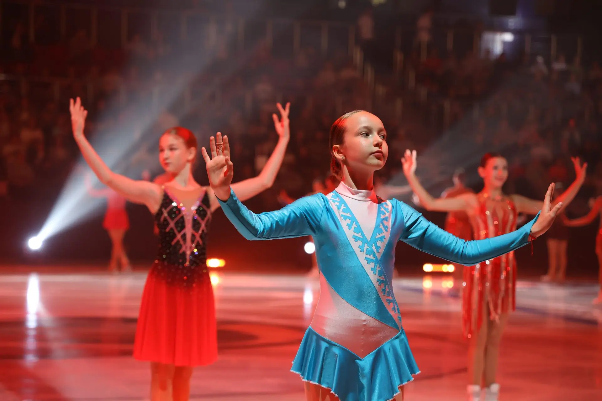 ⛸️ Ледовое шоу Ильи Авербуха в Салехарде: как это было