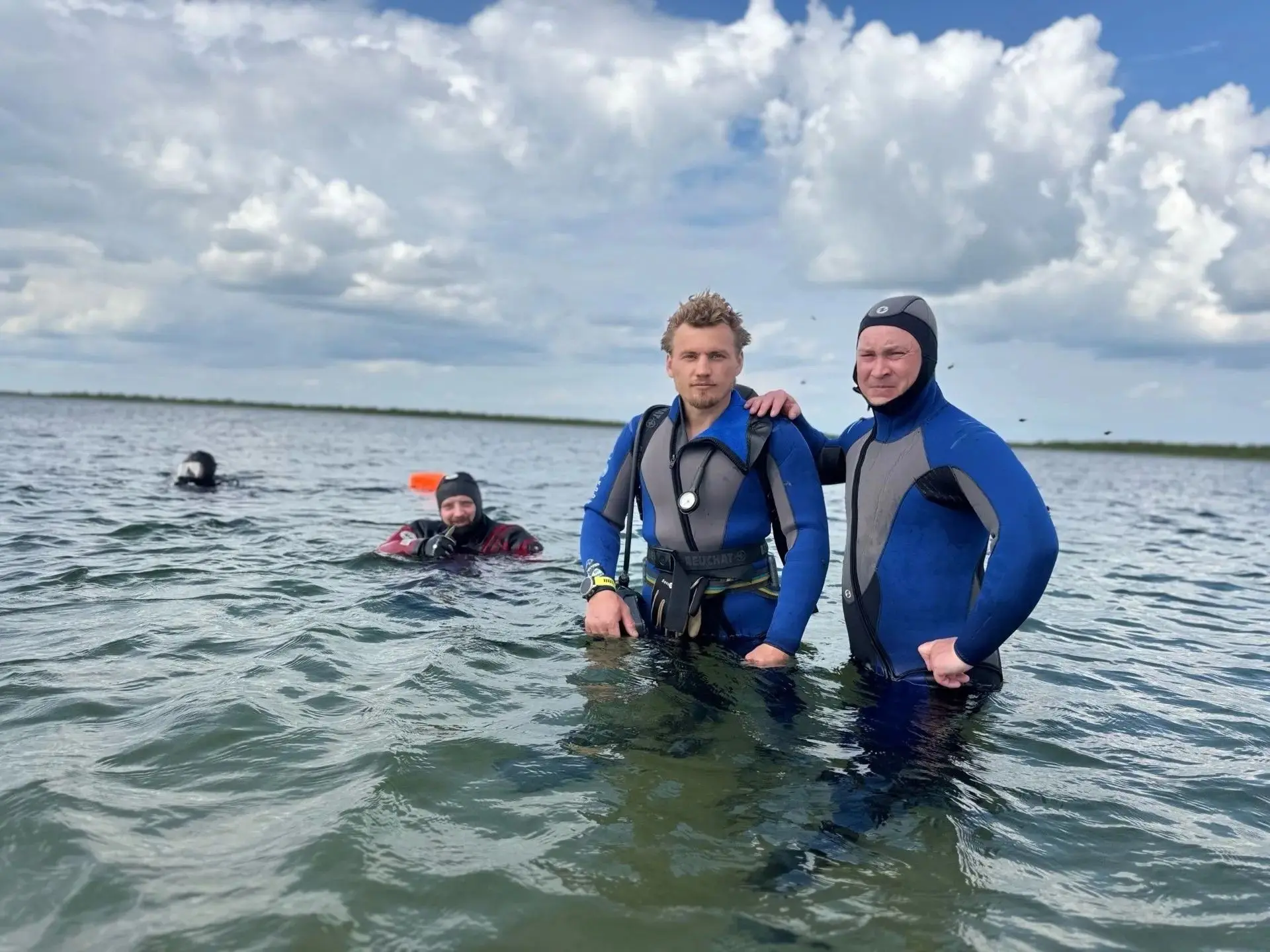 🏖 Готовимся к открытию муниципального пляжа на Голубом озере
Спасатели-водолазы Поисково-спасательн