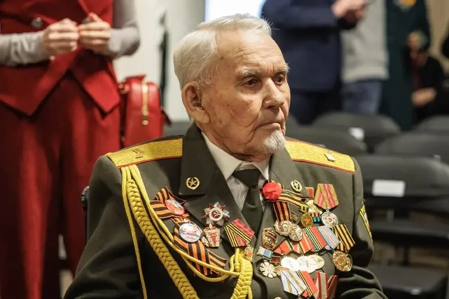 Сто лет исполнилось ветерану Великой Отечественной войны, Почётному гражданину Свердловской области 