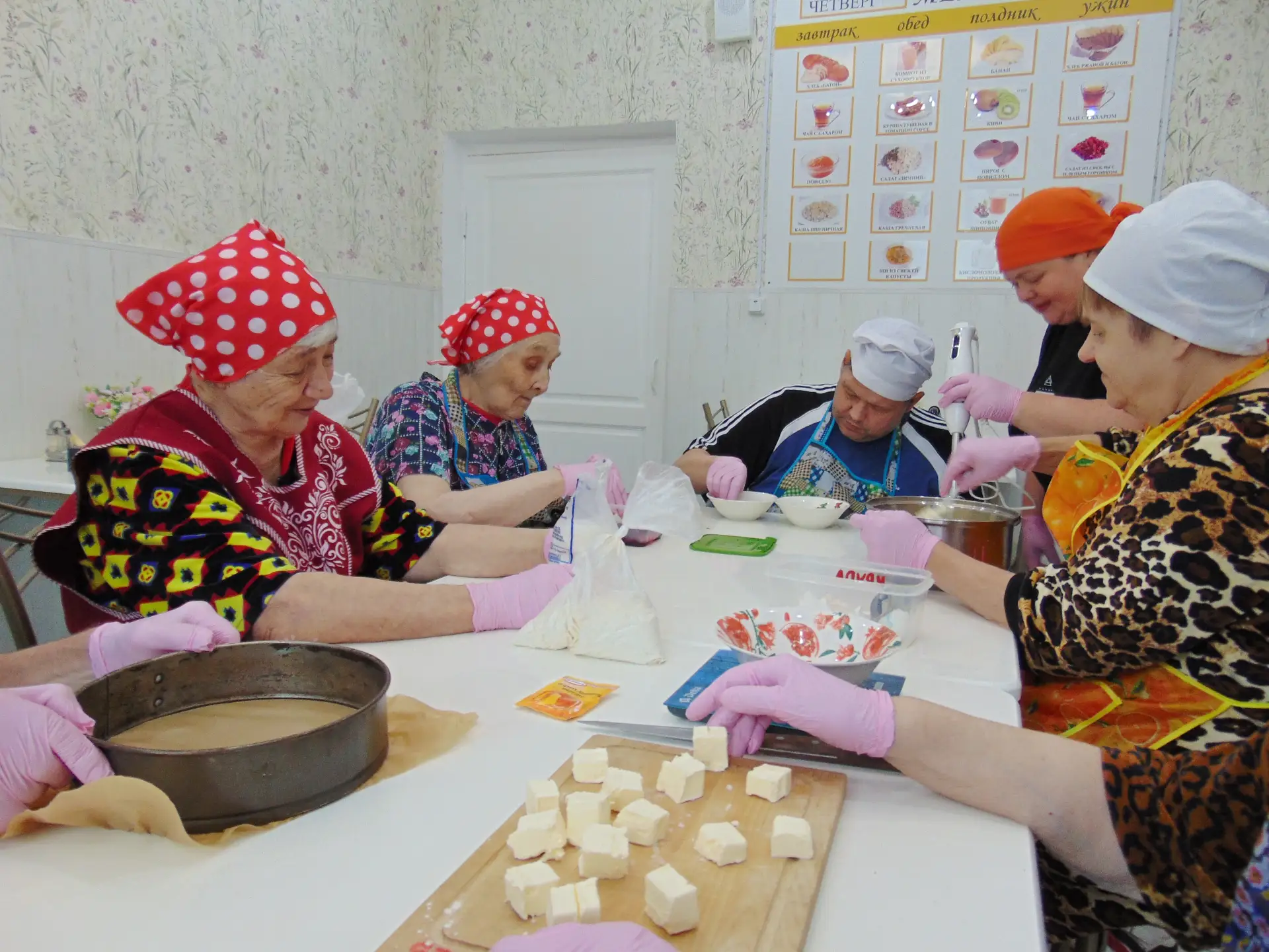«КОРОЛЕВСКИЙ ДЕСЕРТ ДЛЯ САМЫХ ДОБРЫХ СЕРДЕЦ»