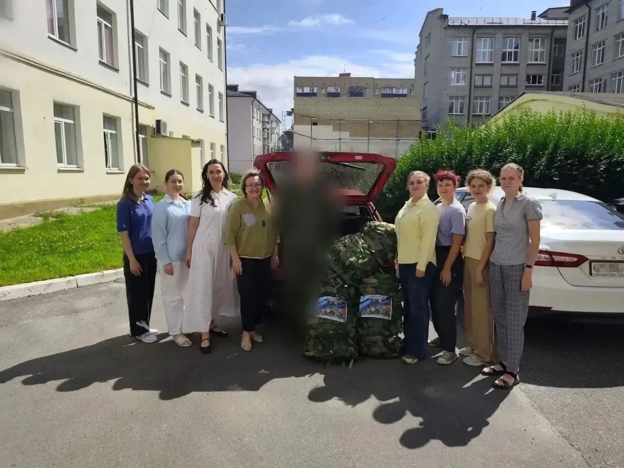 Волонтеры объединения «Сети Победы» передали бойцам маскировочные сети

🔹В КГУ продолжает свою рабо