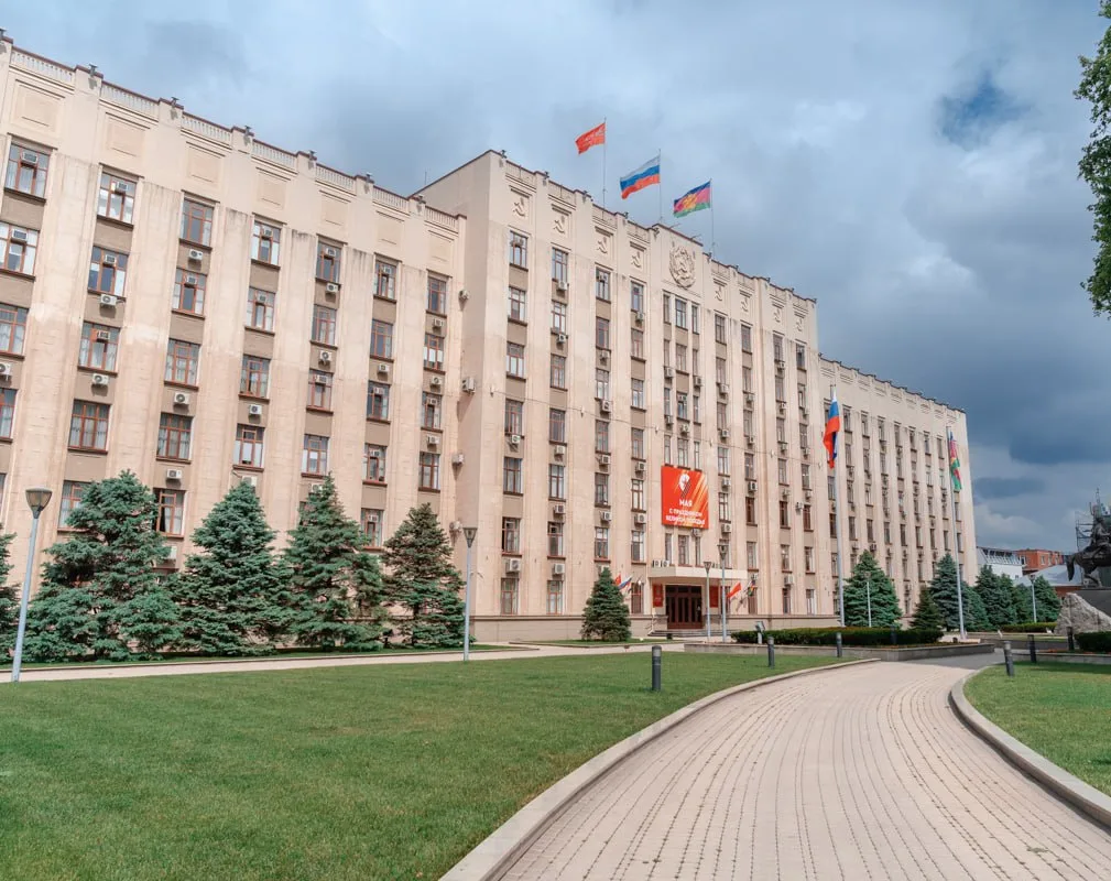 Кубанский чиновник выстрелил в себя. Его не спасли   Вчера, 13 мая 2026 года, был найден мёртвым дир