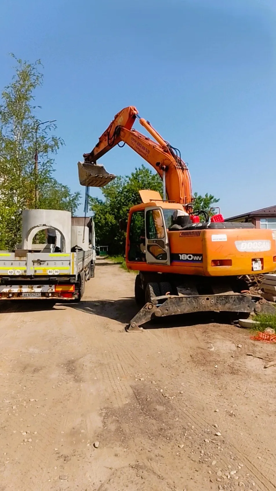 В Запрудне модернизируют систему теплоснабжения

🚧Масштабное обновление системы теплоснабжения в пг