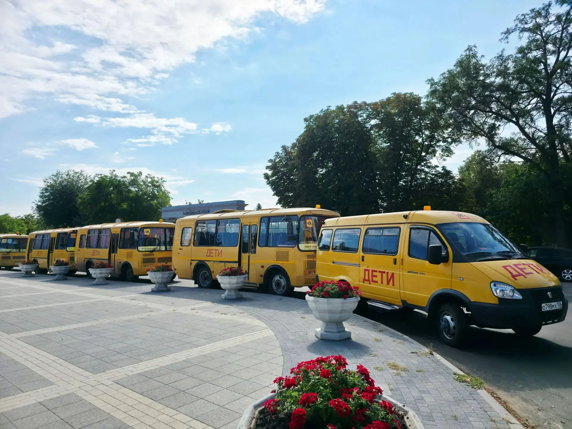 К школе готовы: школьные автобусы прошли проверку! 🚌📚