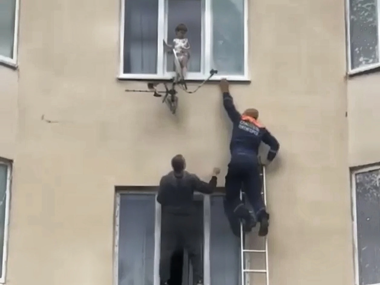 👮‍♂️ В Пятигорске полиция проверяет инцидент с детьми у открытого окна