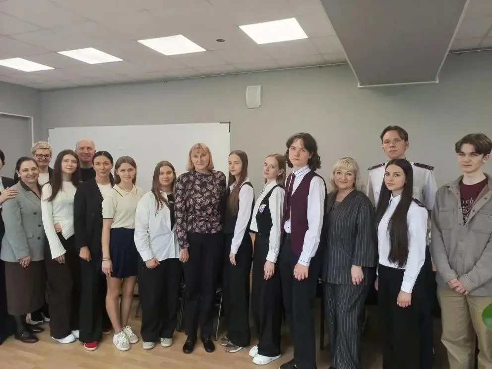📅  Эльвира Шамонова ответила на вопросы родителей и выпускников о ЕГЭ и ОГЭ

На горячей линии с мин