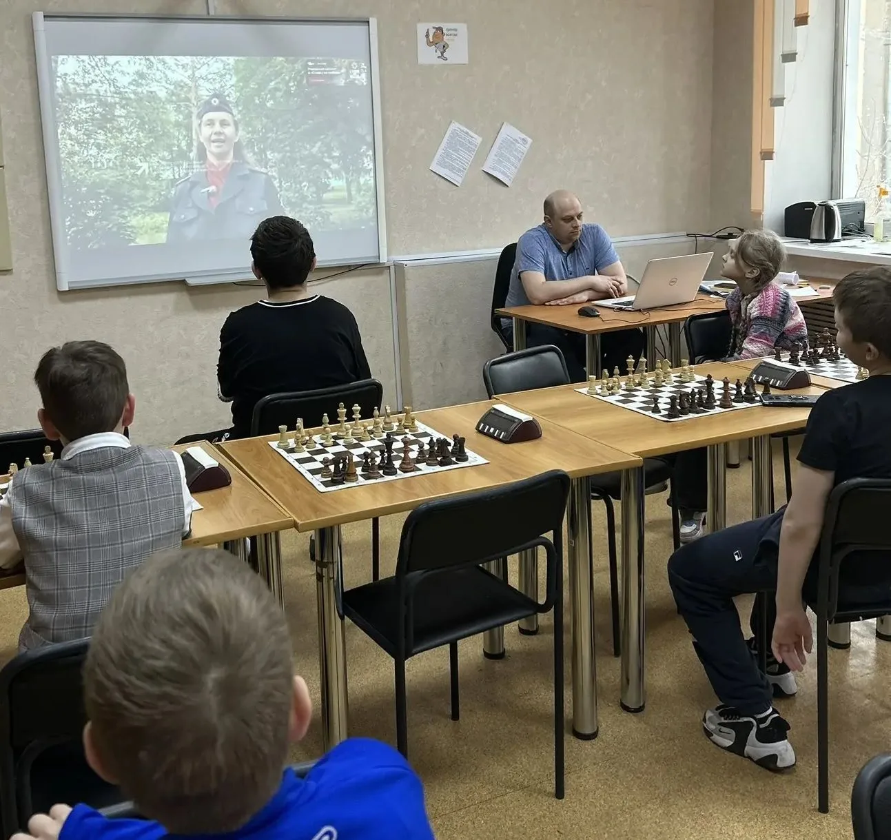 В рамках мероприятий по правовому просвещению несовершеннолетних тренеры-преподаватели ...
