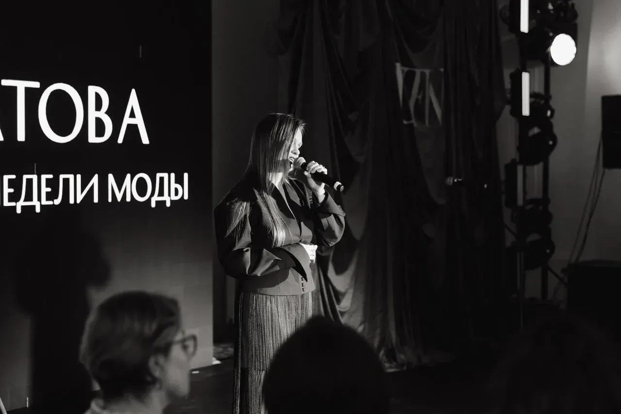 Небо, авиация и мода  Открыт набор студентов УИ ГА для участия в показе!  Хочешь стать частью масшта