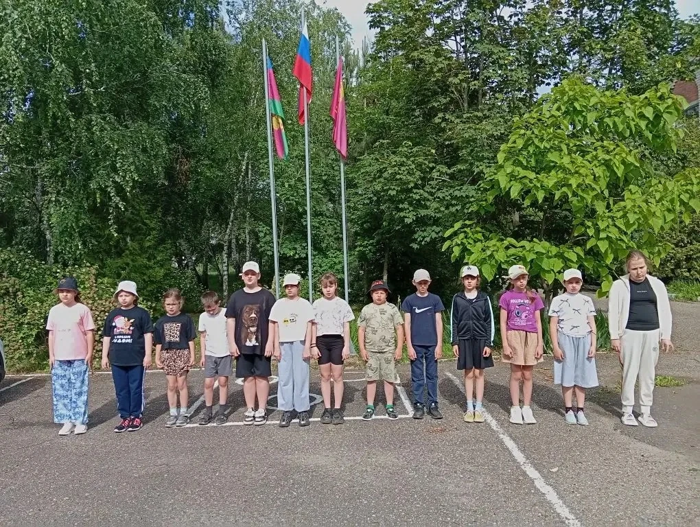 3️⃣ день в пришкольном лагере "Солнечный экспресс" начался с традиционной линейки и зар...