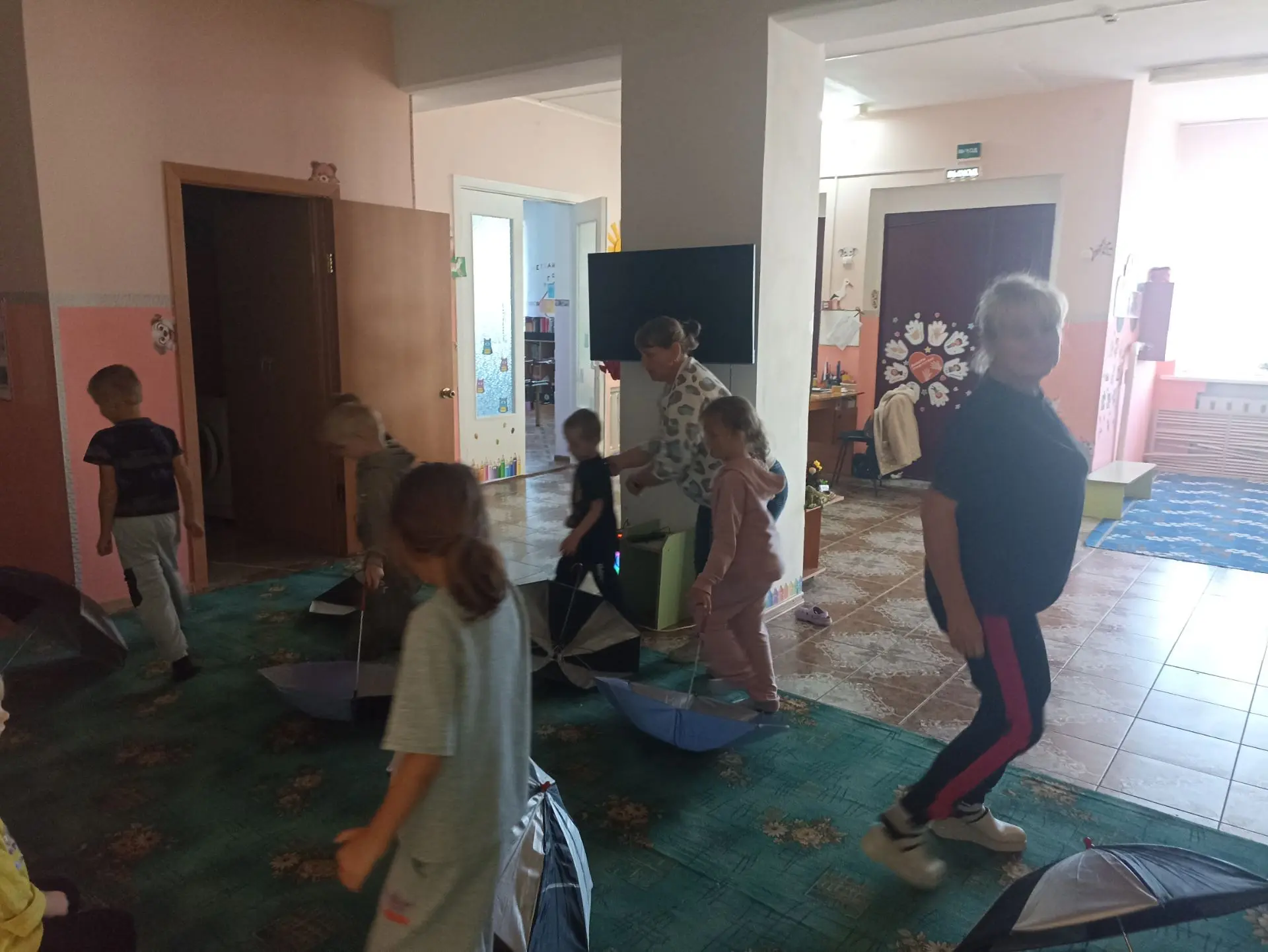 В рамках подготовки к Международному дню музыки педагоги детского сада «Сказка» совмест...