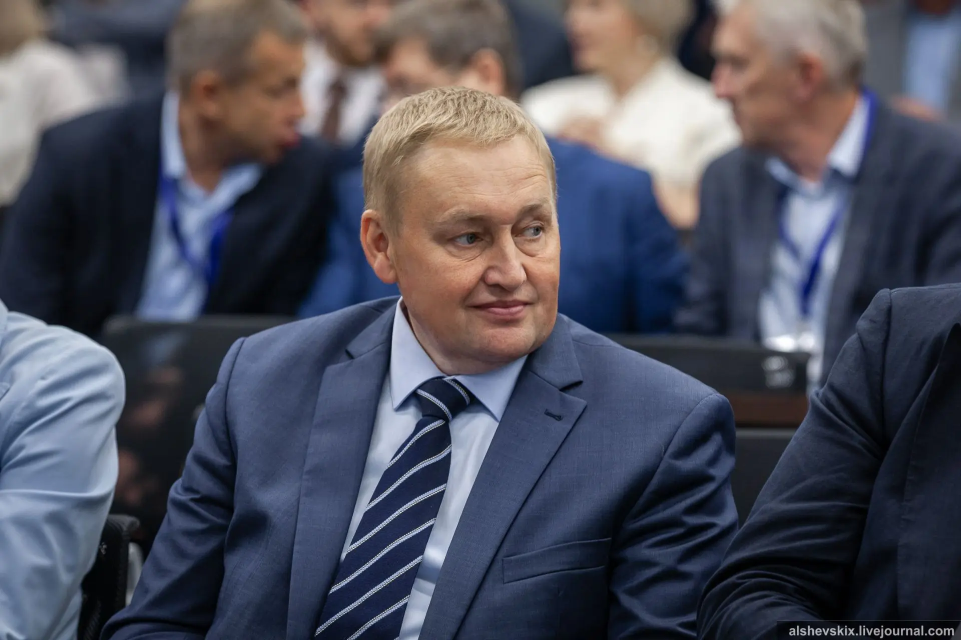 Подготовка к избирательной кампании в самом разгаре.

Днем «Единая Россия» провела в «Екатеринбург-Э
