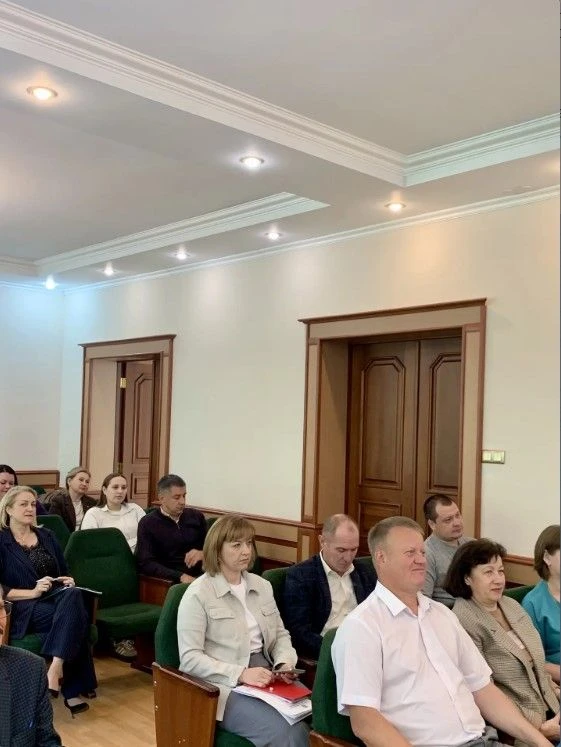 Сегодня корпоративные тренеры Правительства Томской области в районной администрации пр...