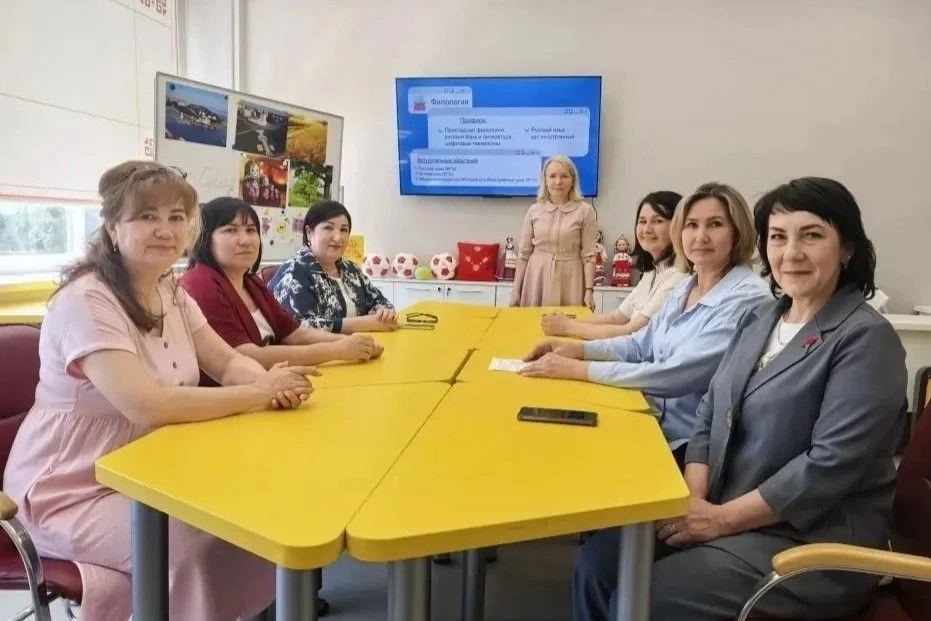 Обмен опытом: делегация педагогов Татарстана побывала в Чувашии  Cпециалисты посетили несколько площ