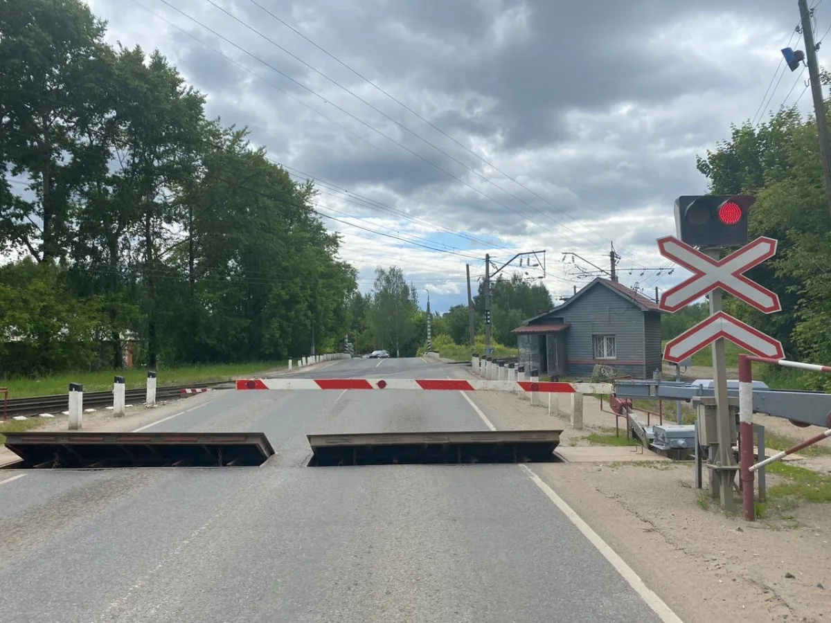 30 июля в Кирове временно ограничат движение через три железнодорожных переезда из-за ремонтных рабо