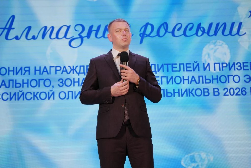 В Межпоселенческом центре развития культуры прошел фестиваль «Алмазные россыпи», на кот...