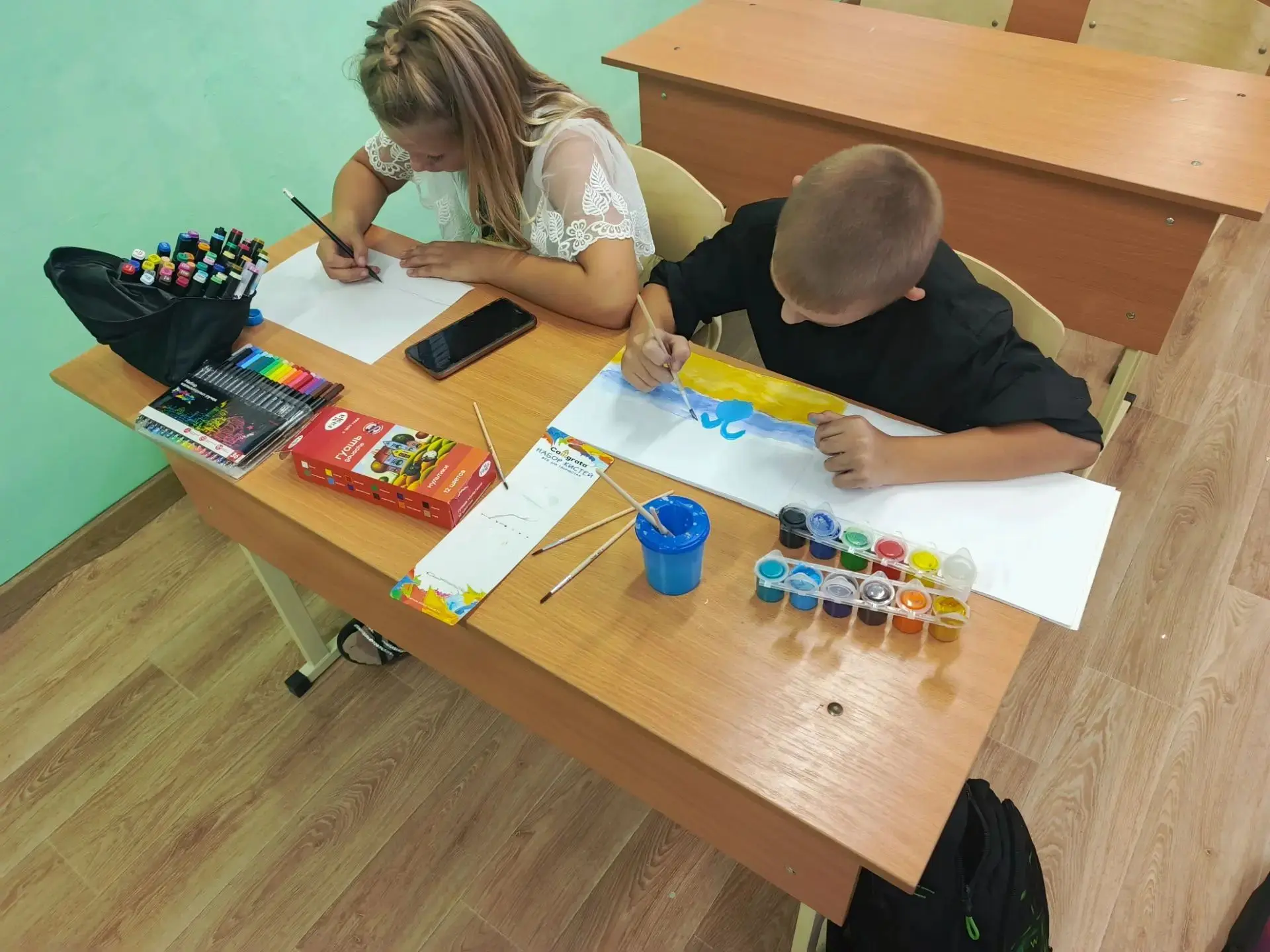 Сегодня на уроке ИЗО наши пятиклассники рисовали рисунки на тему «Мы против терроризма»...