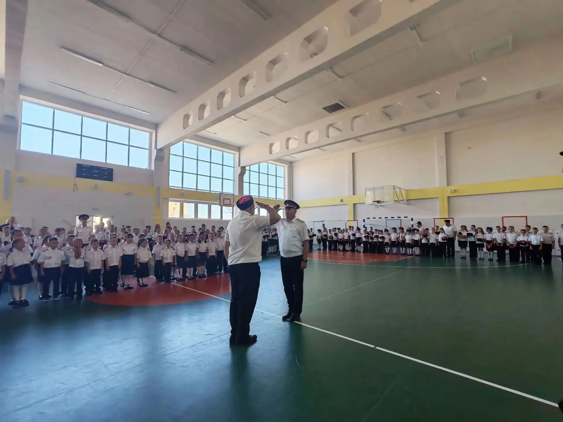 ⚔️ В лицее имени А. Д. Безкровного прошёл смотр-построение казачьих классов