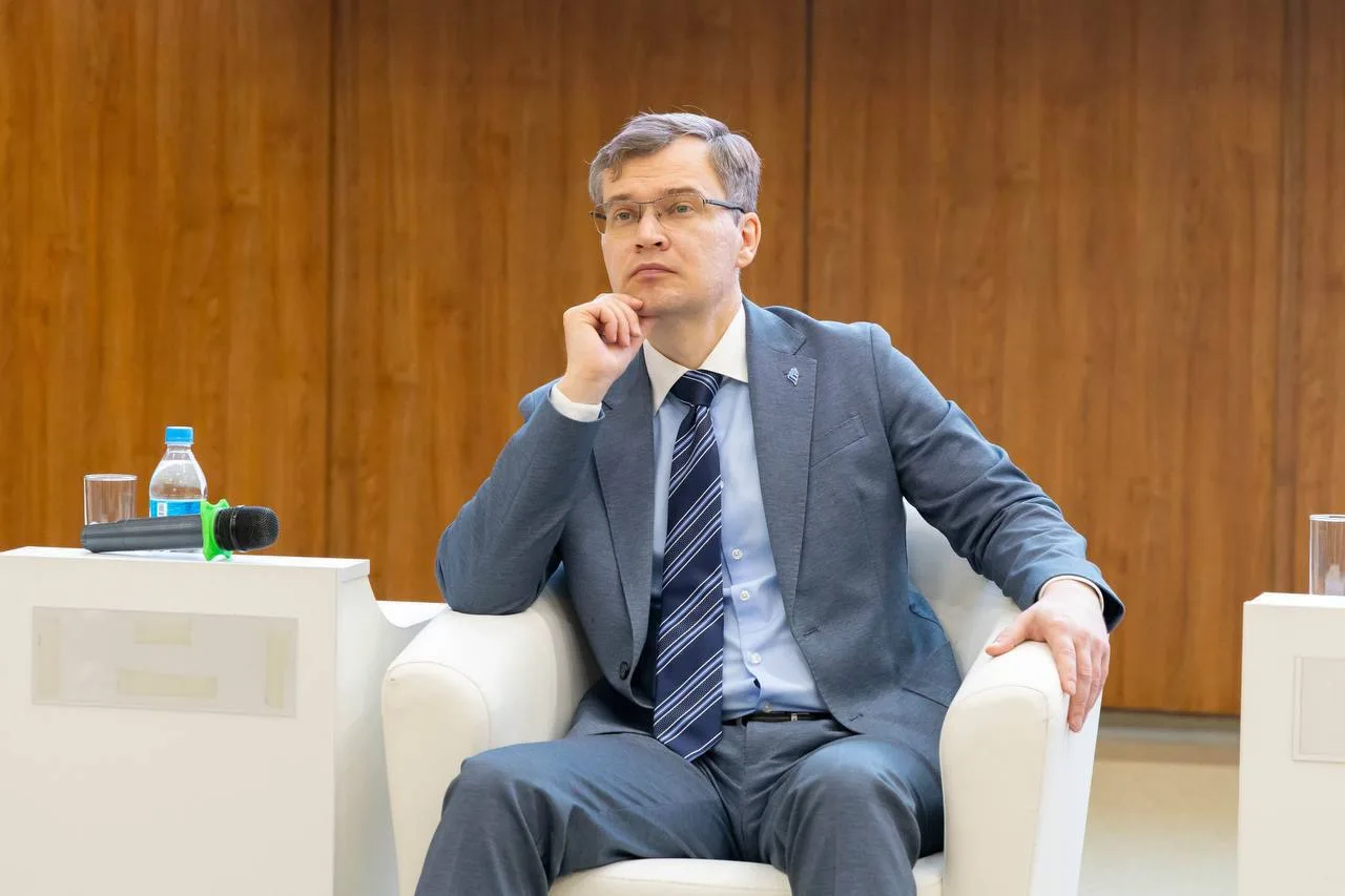 🇻🇳 Евгений Власов: идея наградить президента Вьетнама премией мира родилась в ДВФУ