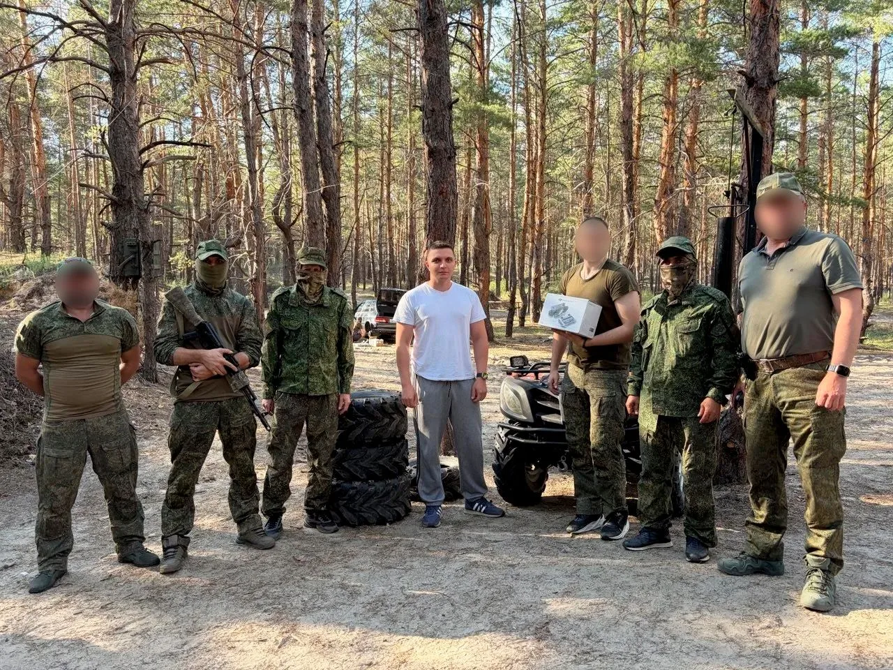 🫡 Калужане передали в зону СВО квадроцикл, коптер и генераторы

Замглавы Калуги Никита Новиков и де