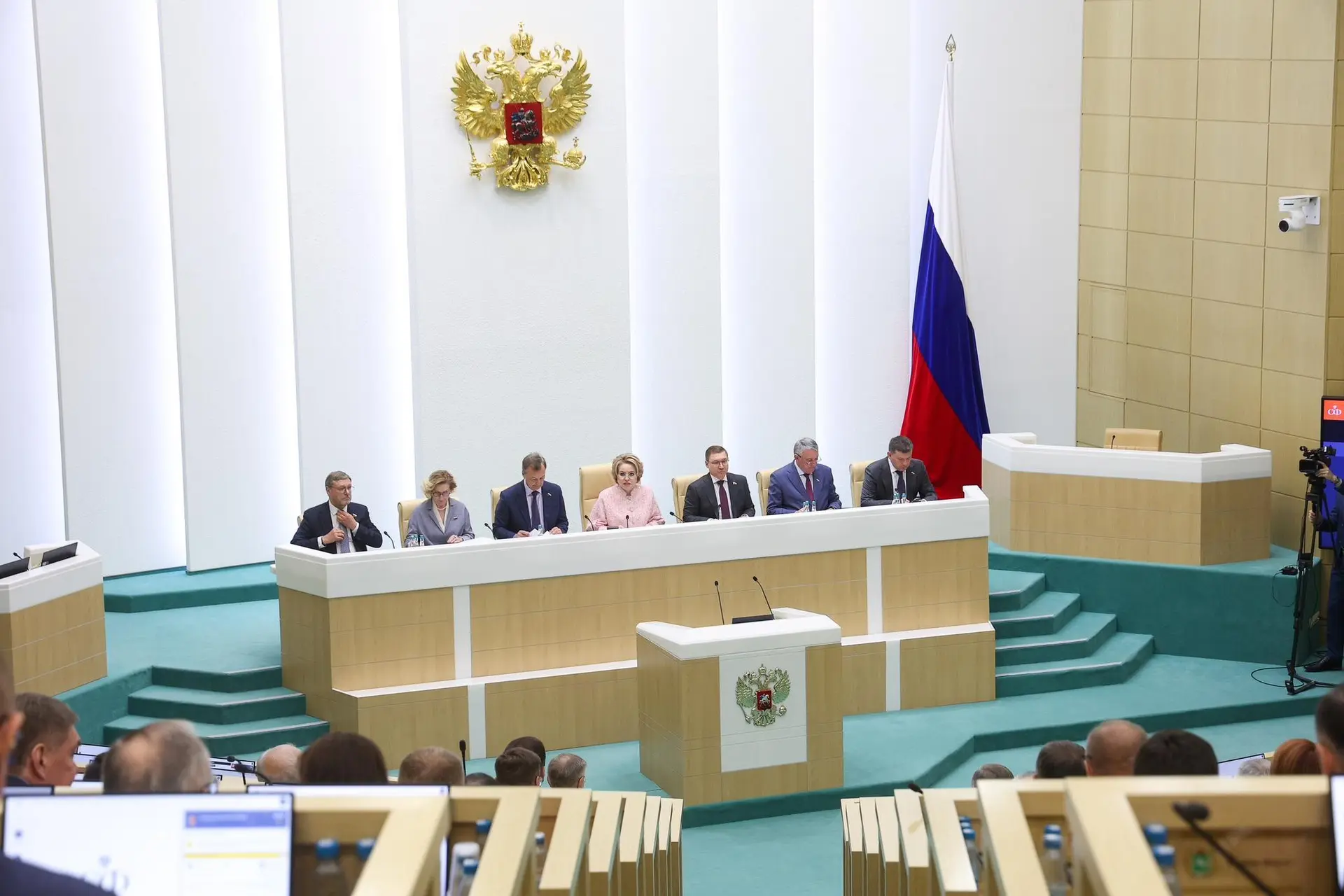 Делюсь с вами ключевыми решениями 615 пленарного заседания Совета Федерации. 

✅ Треть задолженности