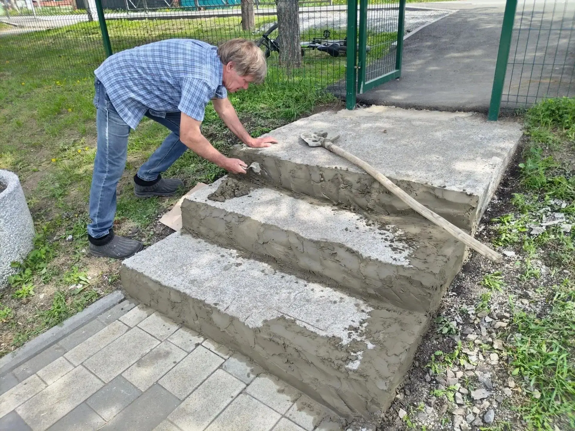 📌В ДШИ № 34 д. Новороманово стало еще уютнее и безопаснее. Наша входная группа заметно...